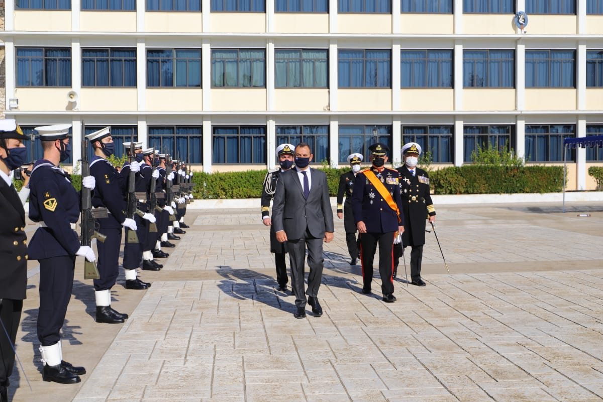 Σύσσωμη η ηγεσία των Ενόπλων Δυνάμεων στην τελετή εορτασμού του Προστάτη του ΠΝ! [pics]