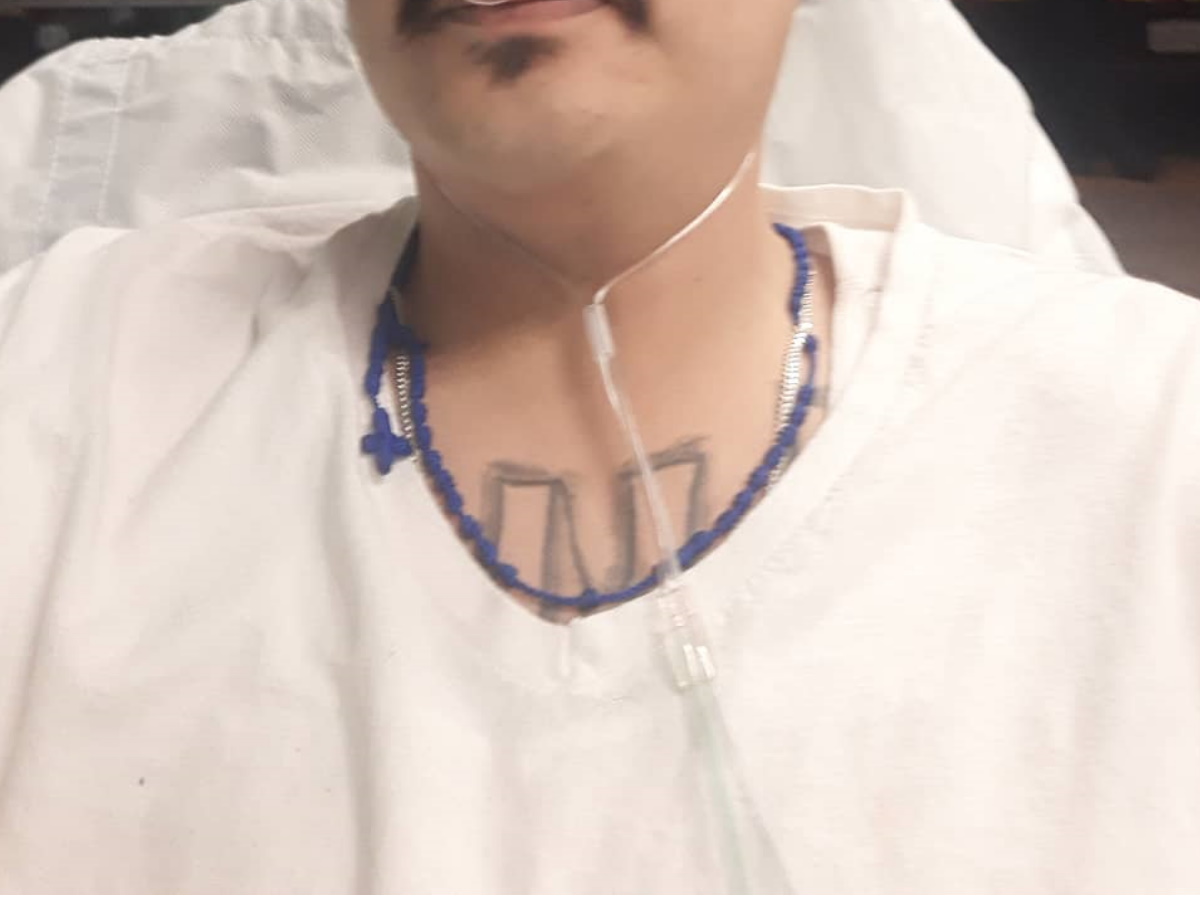 Οι συγκλονιστικές αναρτήσεις γνωστού ηθοποιού που πάλευε με τον κορονοϊό λίγες μέρες πριν πεθάνει