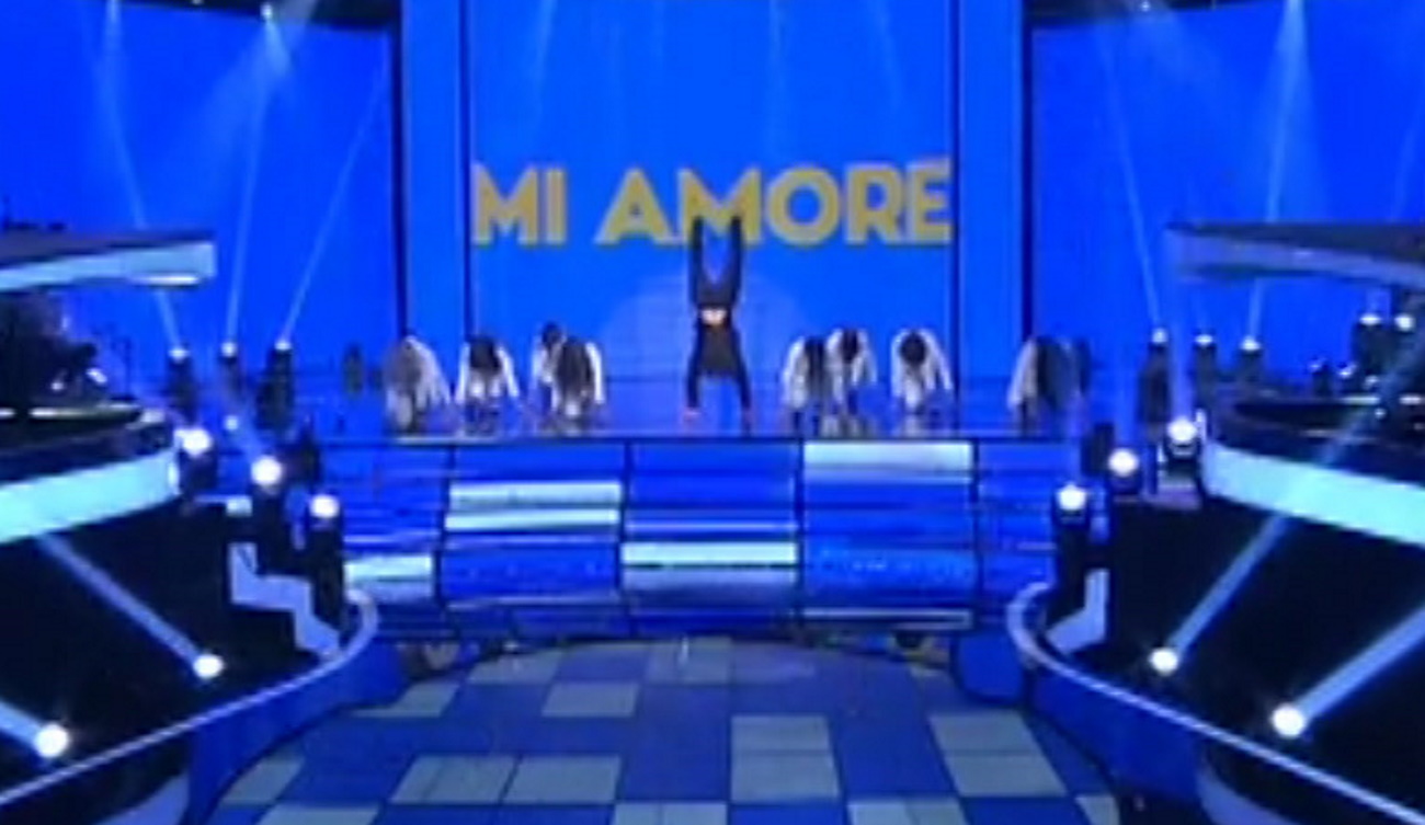 J2US: Ο Κοκλώνης σε επική τούμπα αλά Ρουβά στην Eurovision