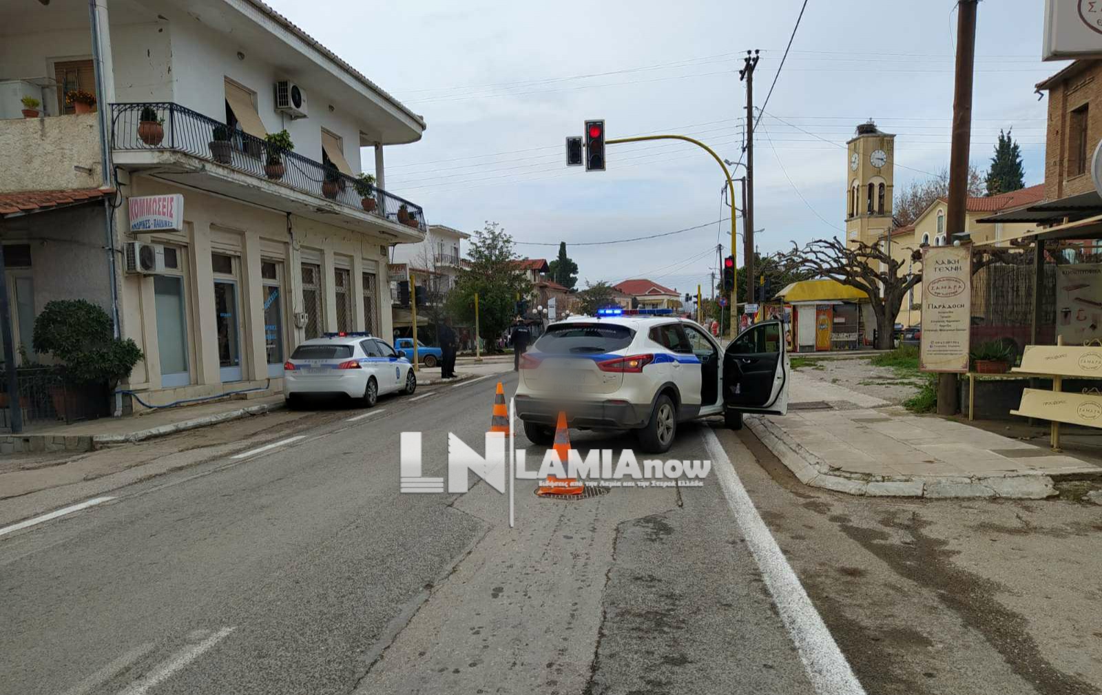 Φθιώτιδα: Πάτησε φρένο μπροστά από αυτό το φανάρι και πέθανε – Τραγωδία από τη μια στιγμή στην άλλη (video)