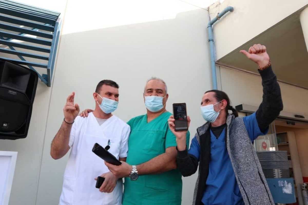 Τρελό κέφι με Dj στα επείγοντα του Πανεπιστημιακού Νοσοκομείου Λάρισας (video)