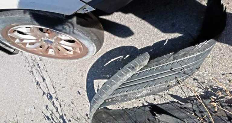Κρήτη: “Το λάστιχο στο αυτοκίνητο ξεφλούδισε σαν μπανάνα” – Εφιάλτης στην εθνική οδό