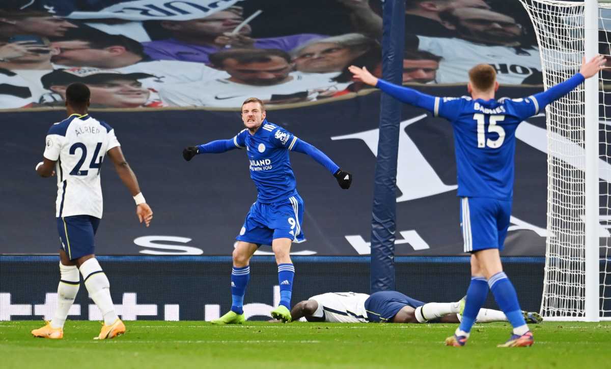 Soccer Football - Premier League - Tottenham Hotspur v Leicester City - Tottenham Hotspur Stadium, London, Britain - December 20, 2020 Leicester City's Jamie Vardy and Harvey Barnes celebrate after Tottenham Hotspur's Toby Alderweireld scored an own goal and Leicester City's second Pool via REUTERS