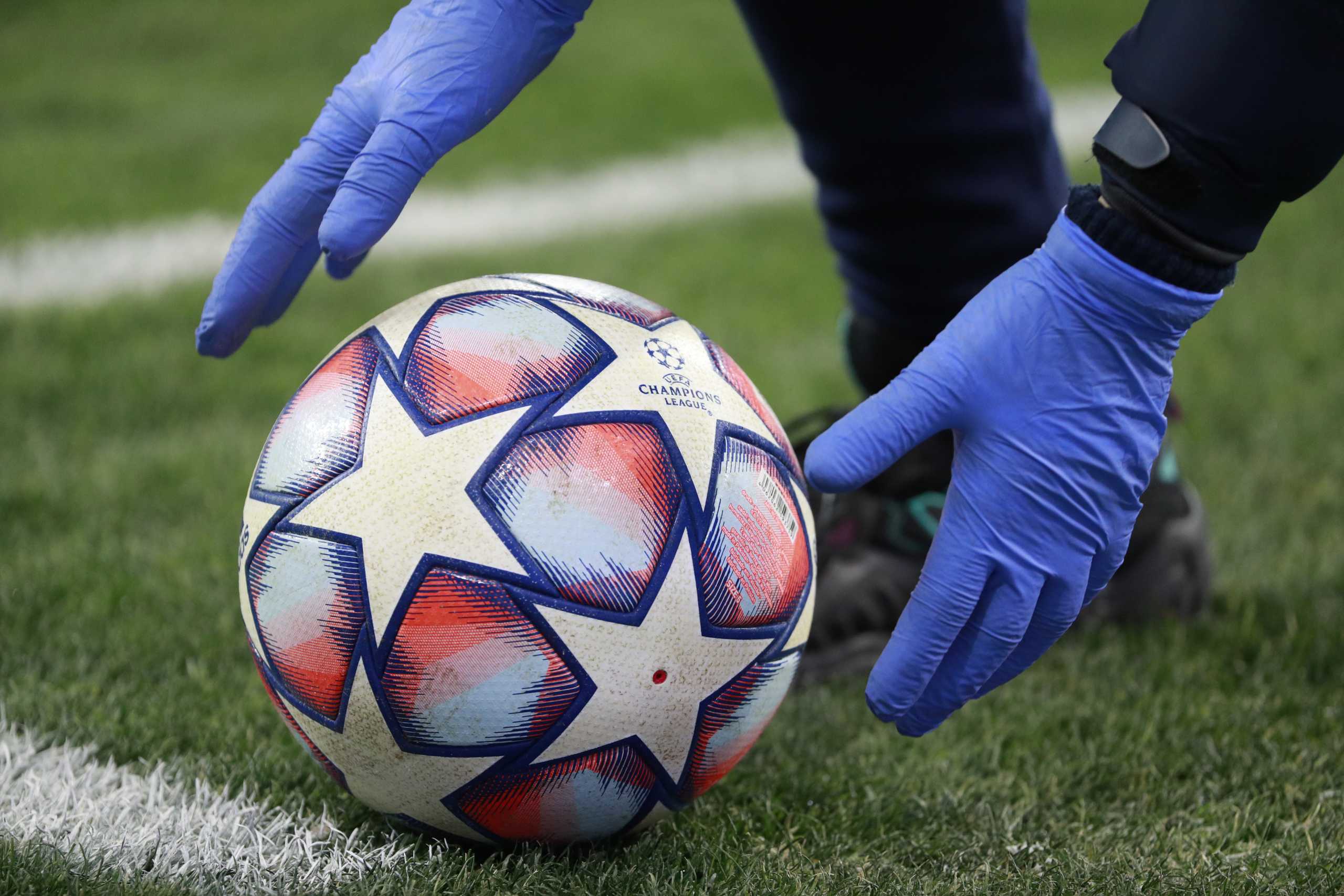 Soccer Football - Champions League - Group G - Dynamo Kyiv v Ferencvaros - NSC Olympiyskiy, Kyiv, Ukraine - December 8, 2020 General view of the match ball REUTERS