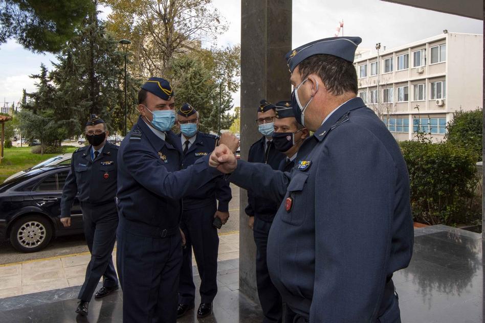 Α/ΓΕΑ: Ο Αντιπτέραρχος Μπλιούμης στο «μαχόμενο» 251 Γενικό Νοσοκομείο Αεροπορίας! [pics]