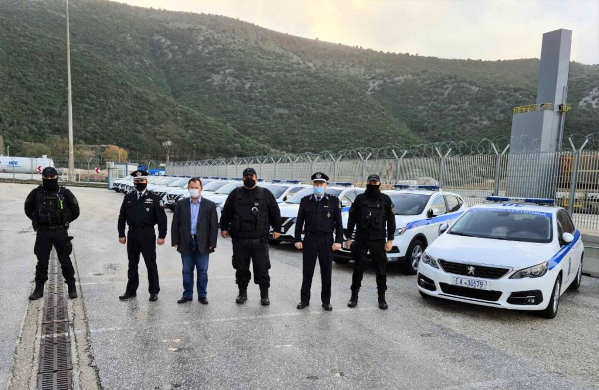 Δεκατέσσερα νέα υπηρεσιακά οχήματα παρέλαβε η Αστυνομική Διεύθυνση Θεσπρωτίας