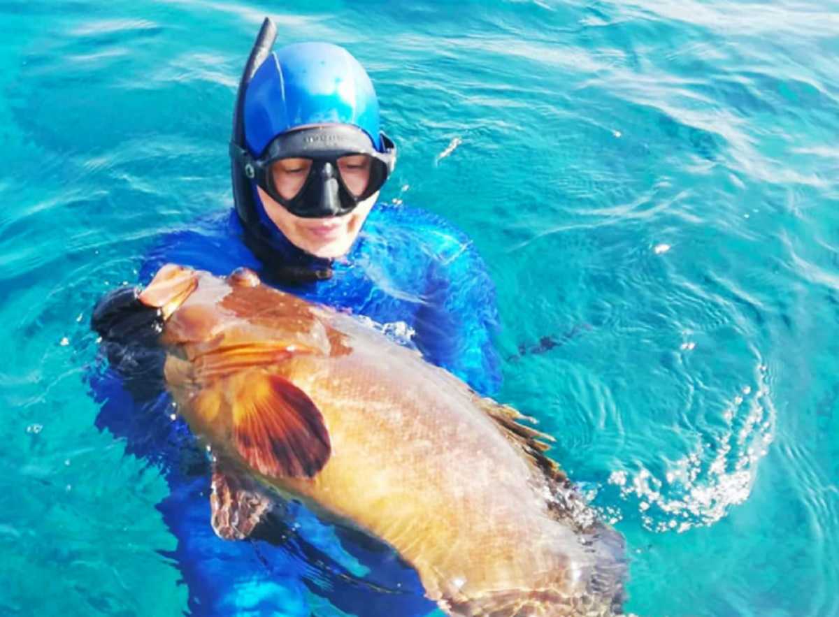 Κρήτη: Το μεγάλο ψάρι το έπιασε μια πασίγνωστη δημοσιογράφος! “Τι να κάνουμε κύριοι;” (Φωτό)