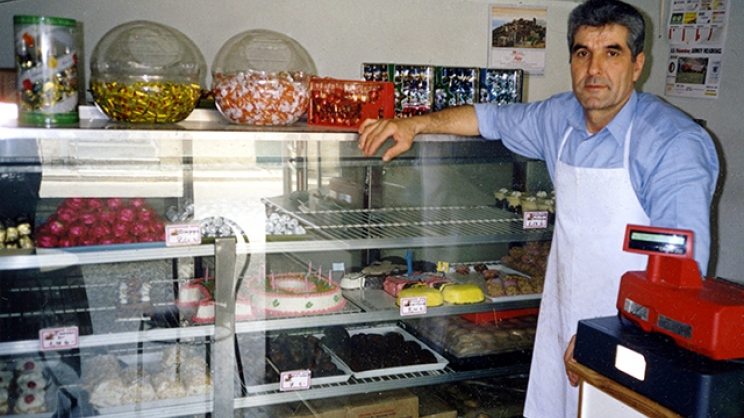 Λάρισα: Τέλος εποχής για το ιστορικό ζαχαροπλαστείο Πικαντίλι