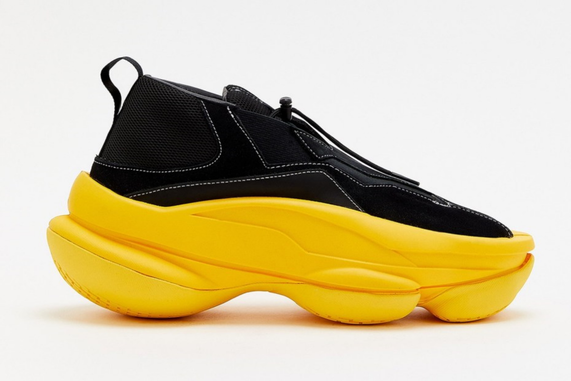 Το 2021 τα άσχημα sneakers προβλέπεται να γίνουν ακόμα πιο άσχημα!