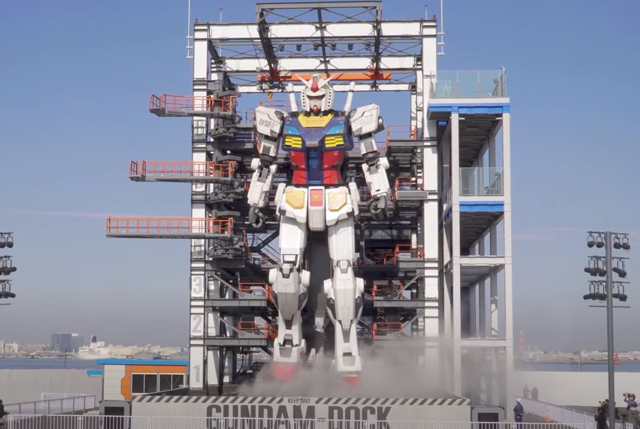 Ιαπωνία: Ρομπότ 17 μέτρων μπορεί να κινήσει χέρια, πόδια και κεφάλι! (vid)