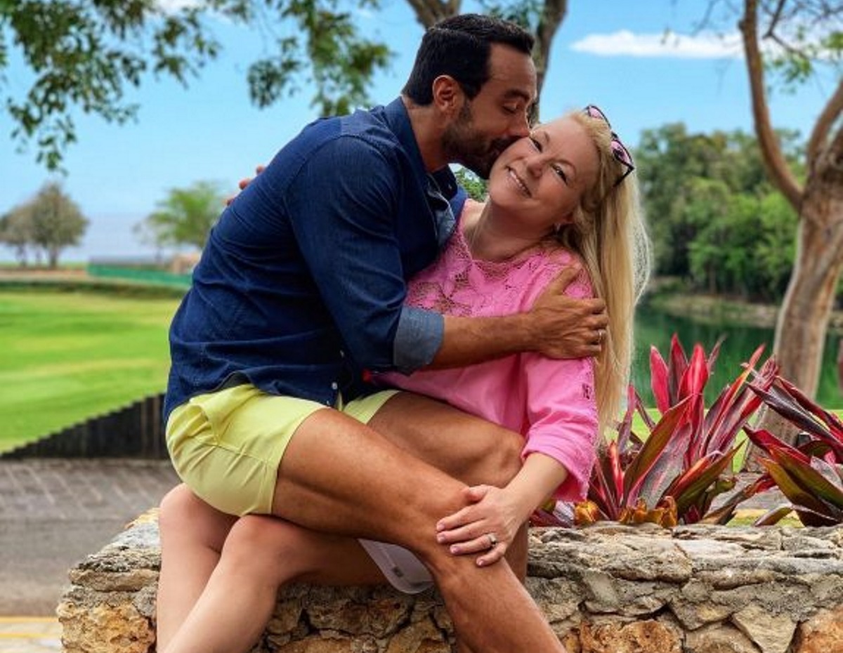 Κι όμως η μαμά του Σάκη Τανιμανίδη σχολίασε κάτω από φωτογραφία του στο Instagram – Η απίθανη αντίδρασή του (pic)