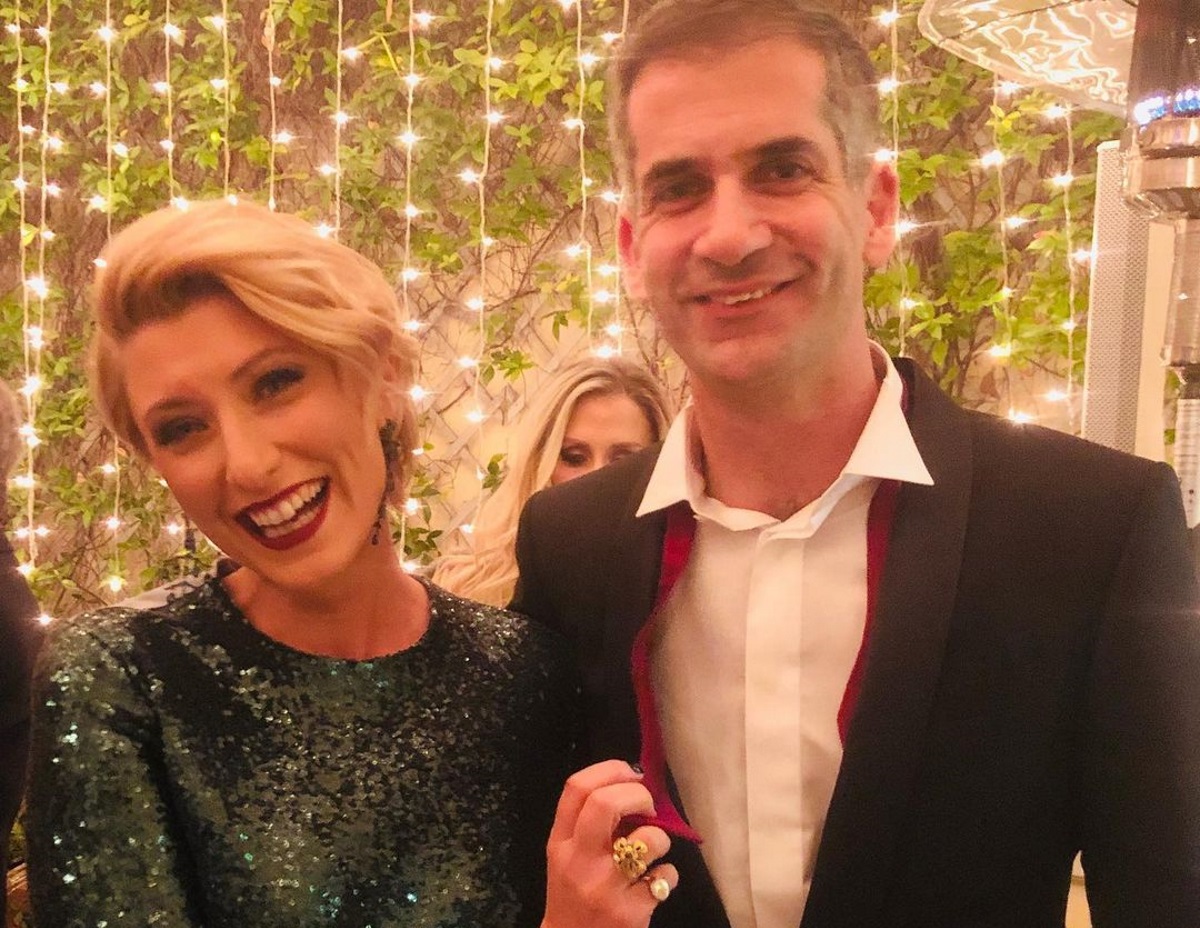 Κώστας Μπακογιάννης: Στόλισε το χριστουγεννιάτικο δέντρο στο σπίτι με τα τέσσερα παιδιά του και τη Σία Κοσιώνη (pics)