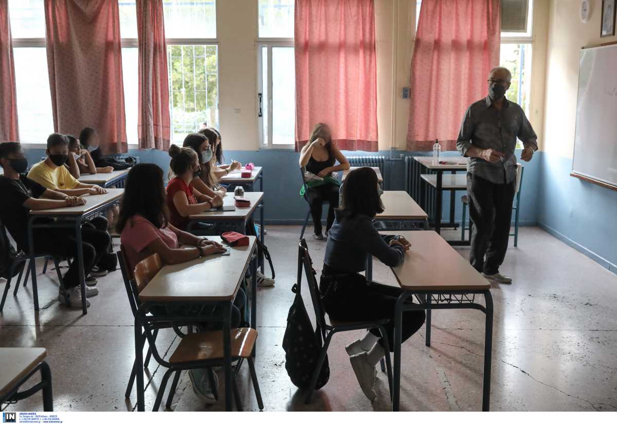 Άνοιγμα σχολείων: Τεστ στα Λύκεια και λήξη μαθημάτων σε διαφορετικές ώρες