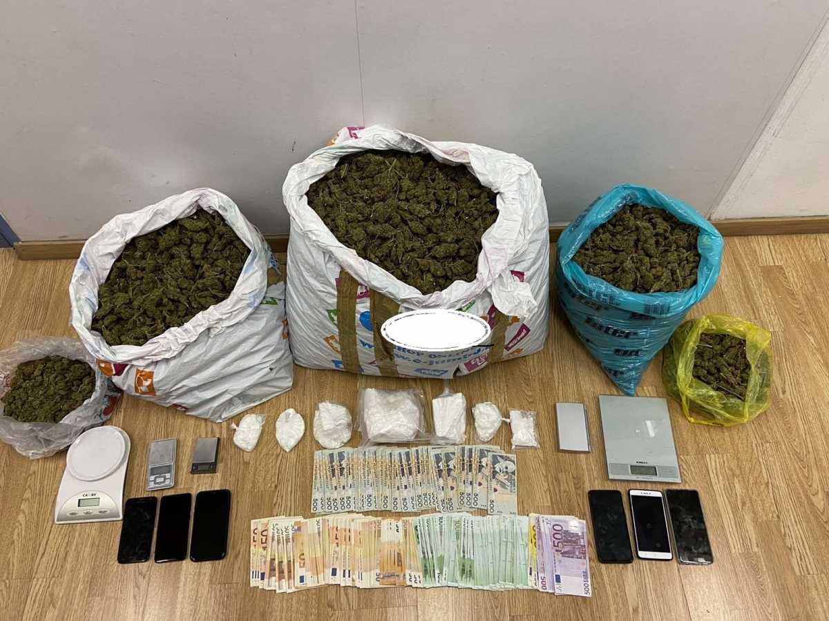 Διακινούσαν κοκαΐνη και κάνναβη σε όλη την Αττική – Τρεις συλλήψεις