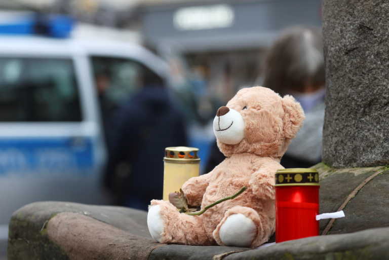 Γερμανία: Θρήνος στην ομογένεια για τον χαμό του 45χρονου Έλληνα και του μόλις 2 μηνών παιδιού του