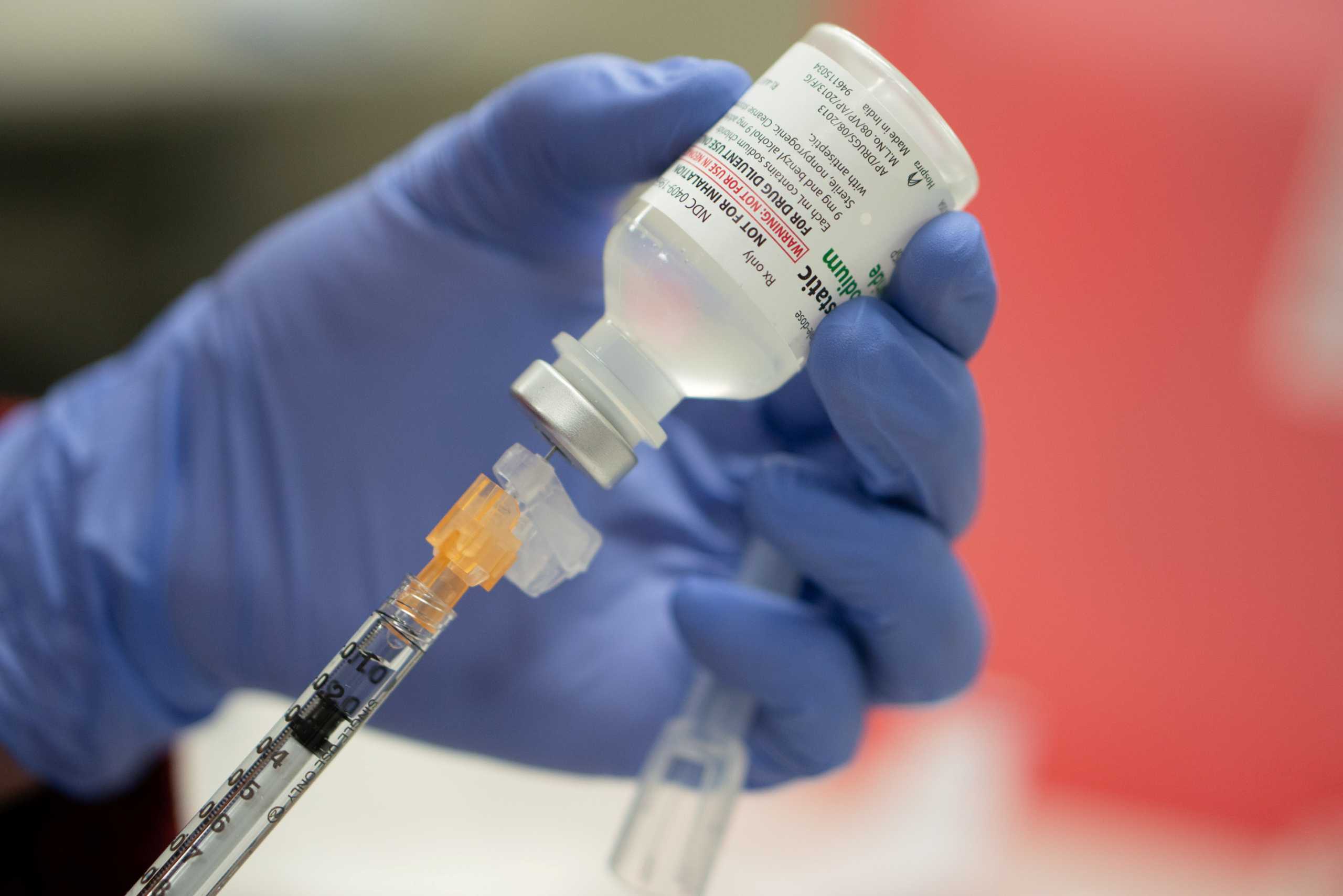 Περού: Stop στις δοκιμές κινέζικου εμβολίου γιατί παρουσιάστηκε «σοβαρή παρενέργεια»