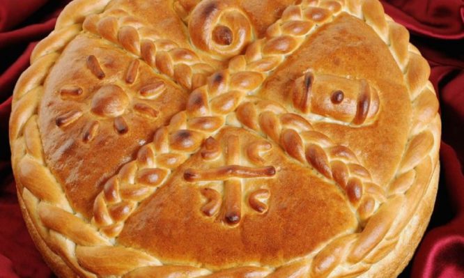 H καλύτερη συνταγή για να φτιάξετε  Χριστόψωμο