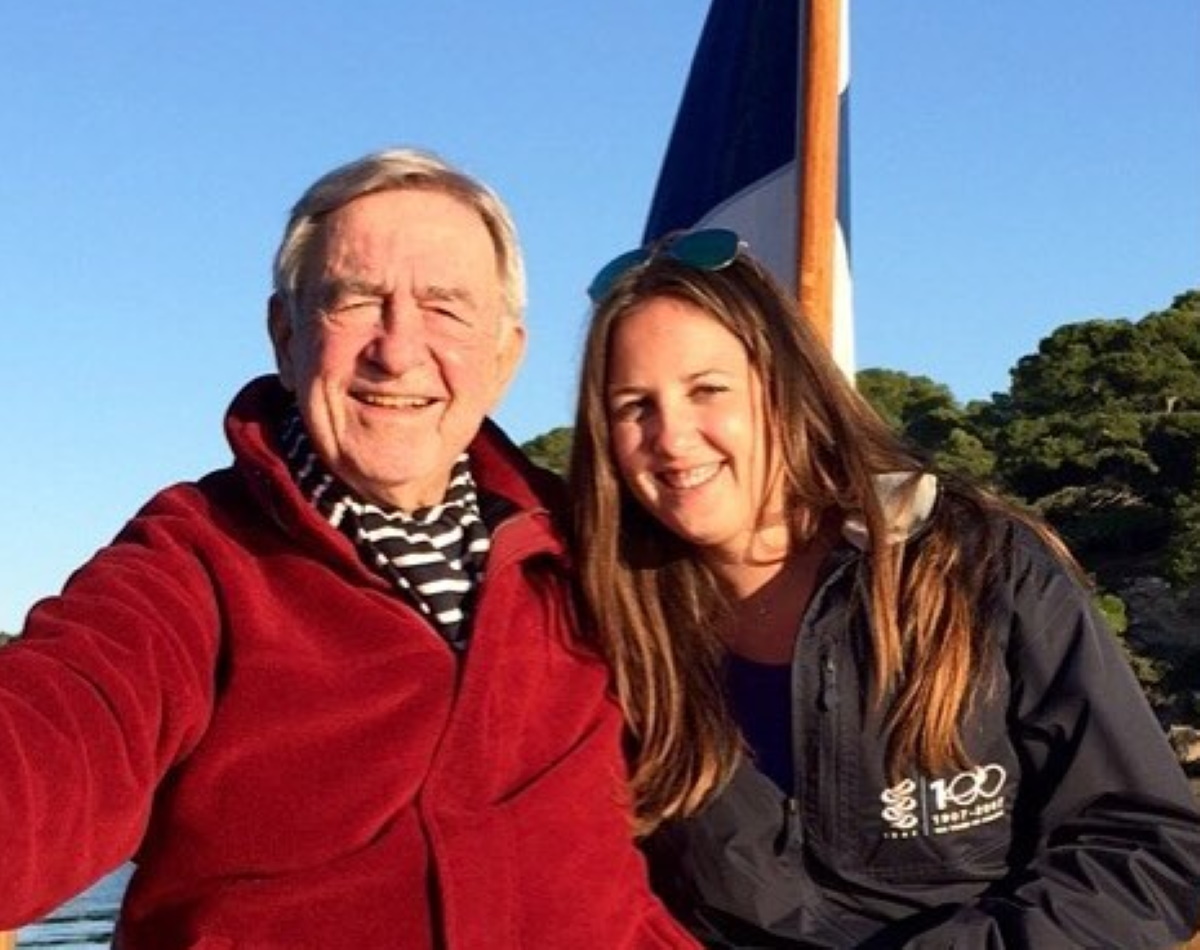 Τα Χριστούγεννα του τέως βασιλιά Κωνσταντίνου με την κόρη του Θεοδώρα – Δείτε το χριστουγεννιάτικο τραπέζι τους