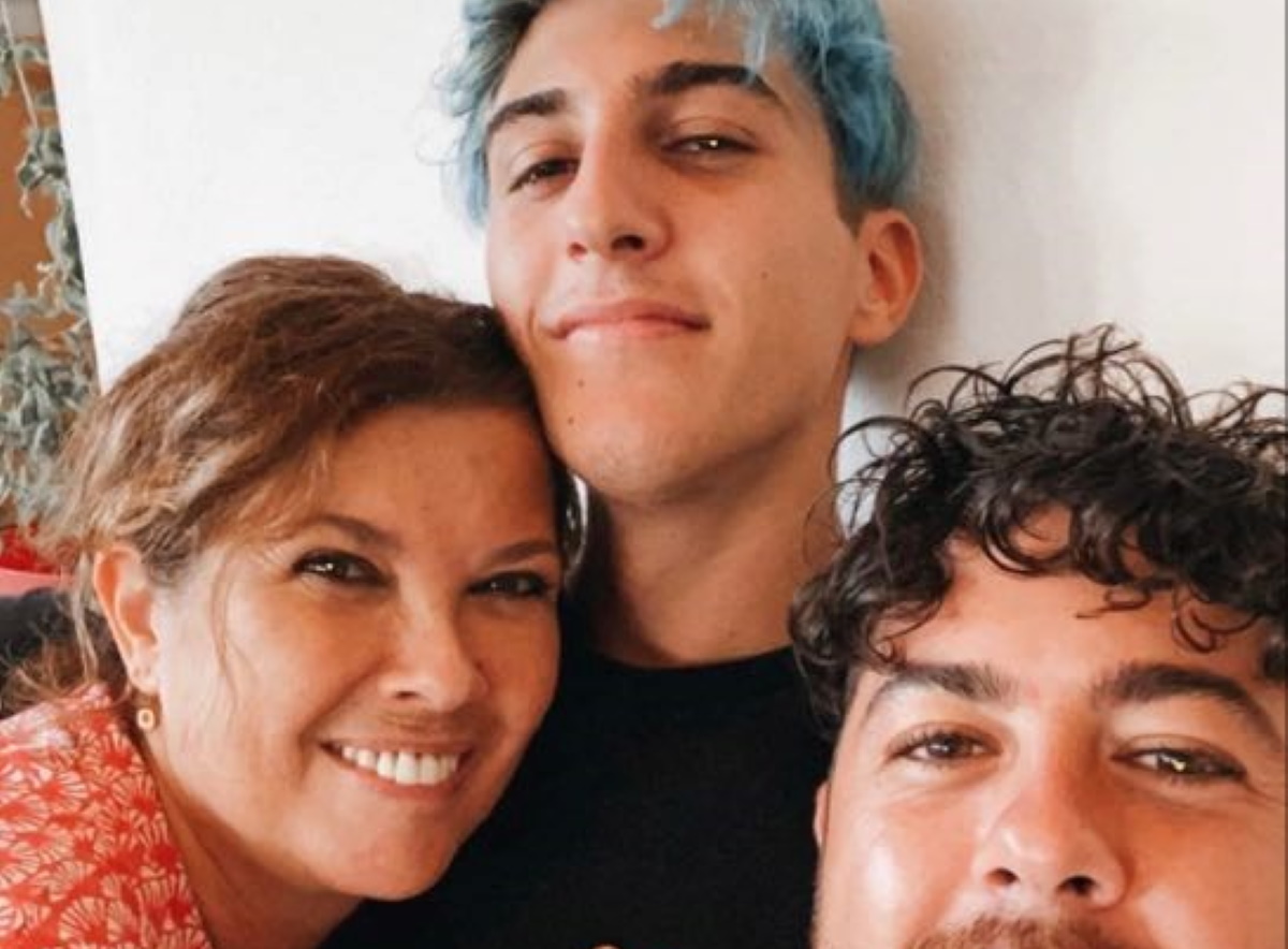 Σοφία Αλιμπέρτη: Σπάνια φωτογραφία της στην Πάρο, μετά από καιρό