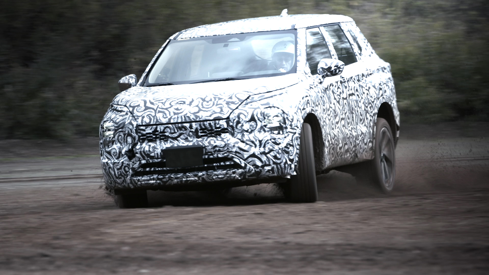 Το Mitsubishi Outlander σε τελική φάση δοκιμών [vid]