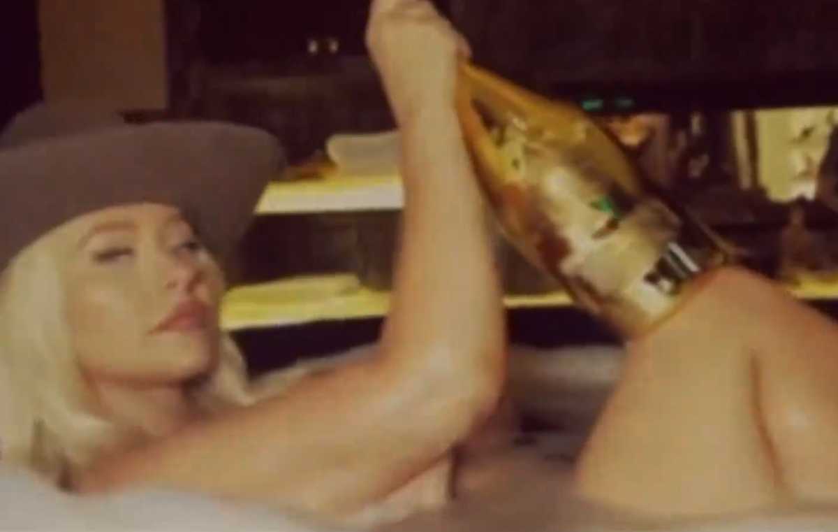 Αποκαλυπτικά βίντεο με Κριστίνα Αγκιλέρα και Τζάστιν Μπίμπερ