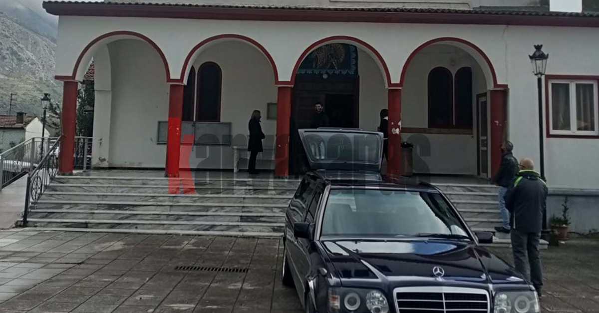 Αιτωλοακαρνανία: Ανείπωτη θλίψη στην κηδεία του 91χρονου που δολοφονήθηκε μέσα στο σπίτι του (pics)