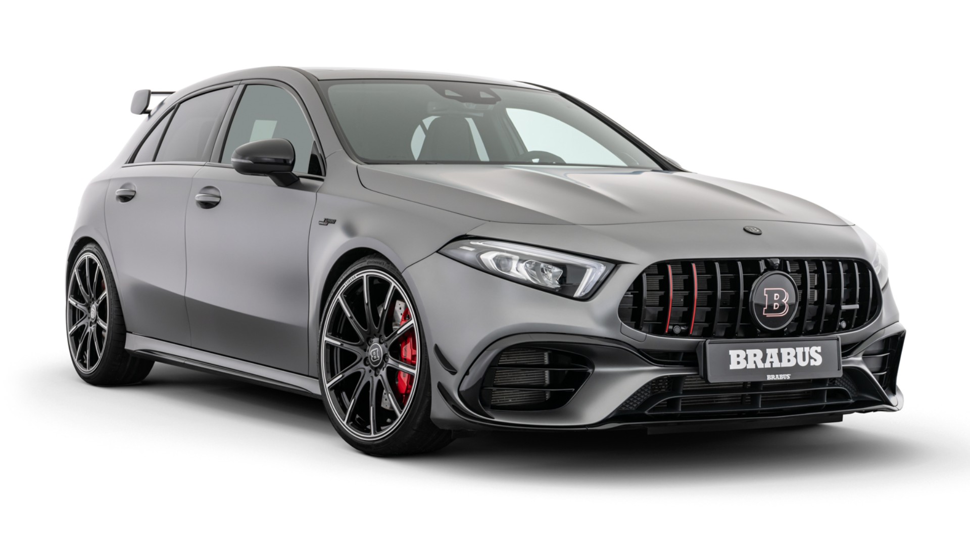 Η Brabus βελτιώνει την Mercedes-AMG A 45 S [vid]