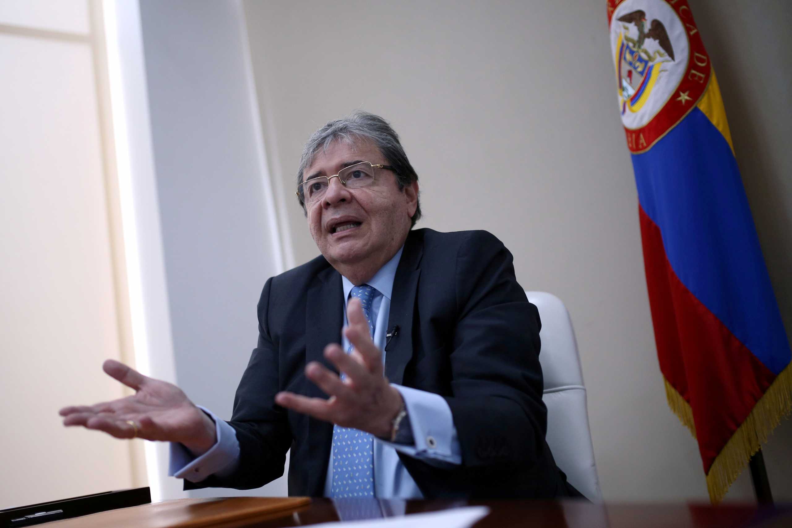 Κολομβία: Στην εντατική με κορονοϊό ο υπουργός Άμυνας – Απαγόρευση νυχτερινής κυκλοφορίας στην Μπογκοτά