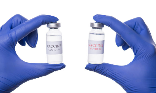 Κορωνοϊός: Τι μπορεί να συμβεί αν οι δύο δόσεις προέρχονται από εμβόλια διαφορετικών εταιρειών