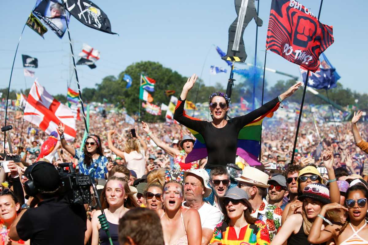 Ο κορονοϊός ανέβαλλε και φέτος το Glastonbury Festival (pics, video)