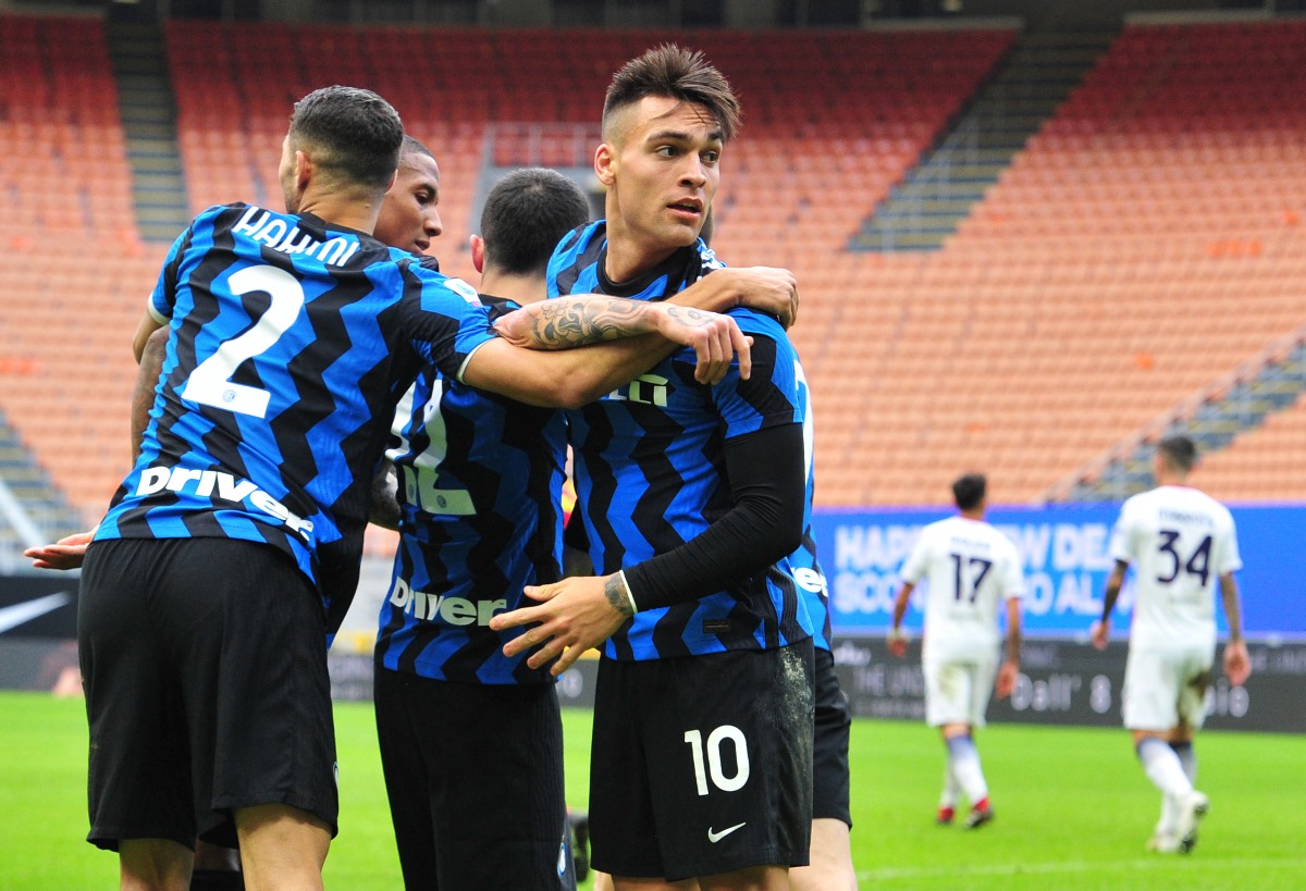 Soccer Football - Serie A - Inter Milan v Crotone - San Siro, Milan, Italy - January 3, 2021 Inter Milan's Lautaro Martinez celebrates scoring their third goal with teammates REUTERS