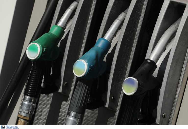 Τα ελαστικά… «καίνε» περισσότερα καύσιμα – Τρια δισ. λίτρα επιπλέον το χρόνο λόγω χαμηλής πίεσης