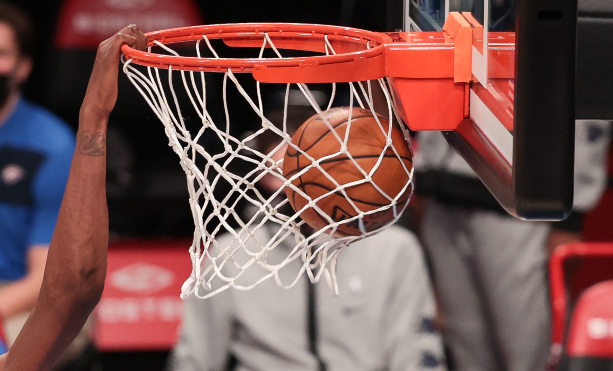 Jan 10, 2021; Brooklyn, New York, USA; Brooklyn Nets forward Kevin Durant (7) dunks the ball during the second half against the Oklahoma City Thunder at Barclays Center. Mandatory Credit: Vincent Carchietta-USA TODAY Sports