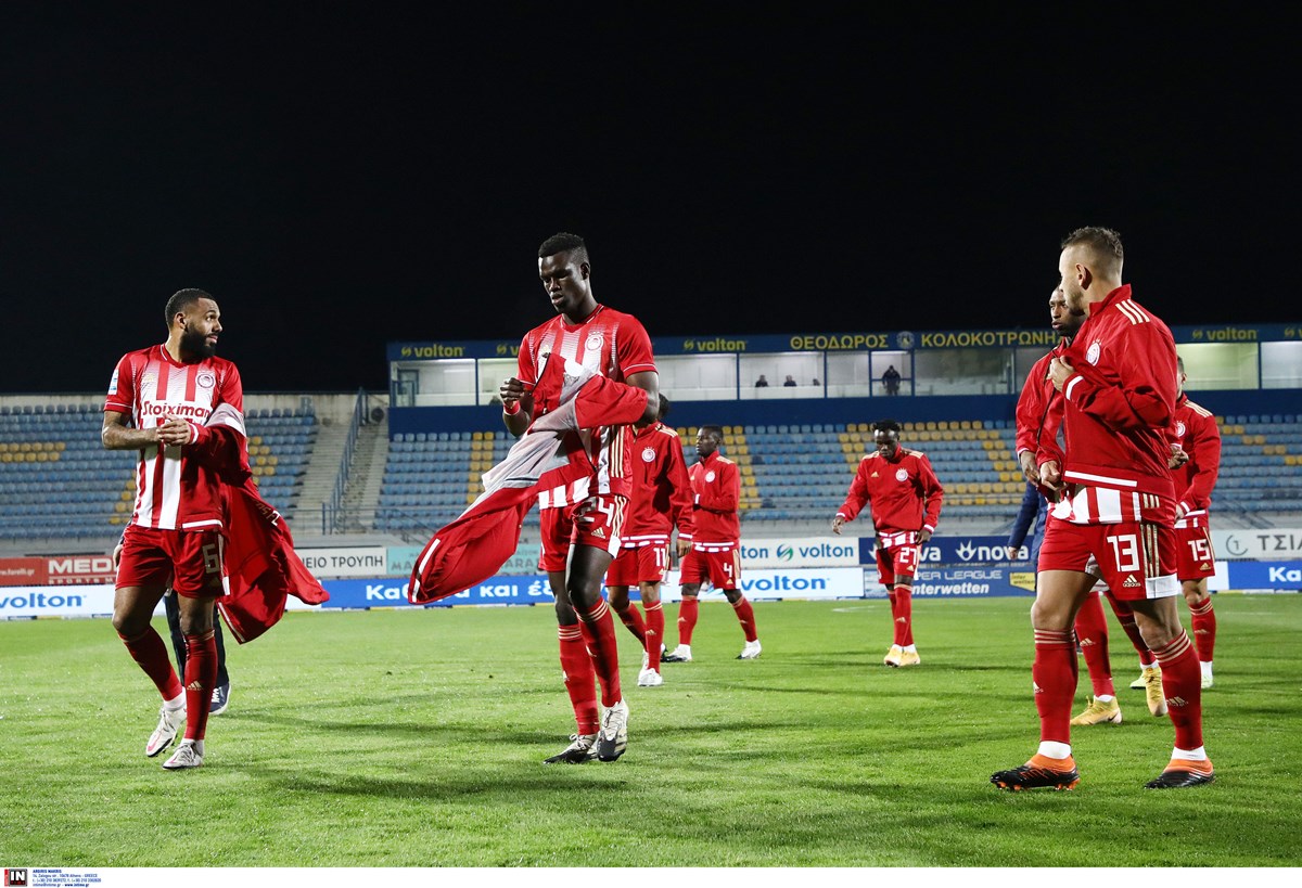 Βαθμολογία Superleague: Ο Ολυμπιακός κράτησε τα «κυάλια», η ΑΕΚ «αγγίζει» τους Θεσσαλονικείς