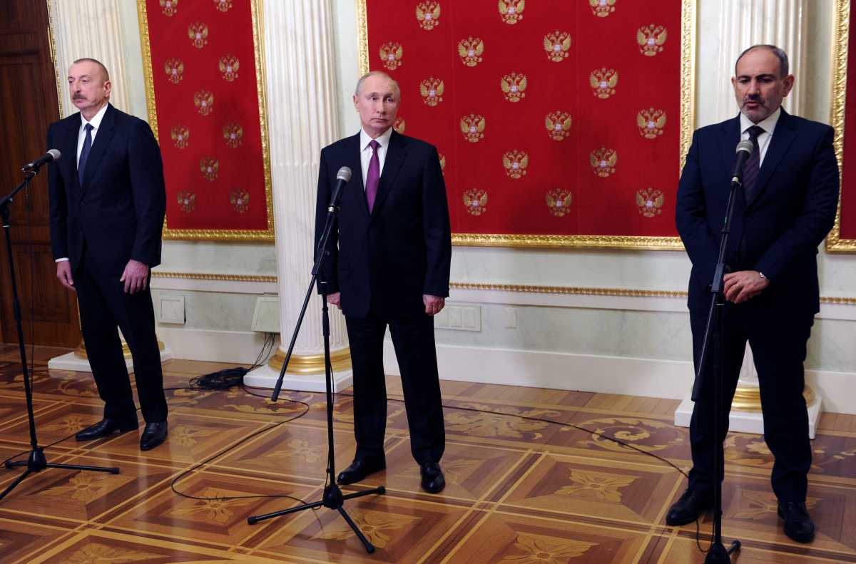 Ο Πούτιν συναντήθηκε για πρώτη φορά μετά τον πόλεμο για το Ναγκόρνο Καραμπάχ με τους ηγέτες της Αρμενίας και του Αζερμπαϊτζάν