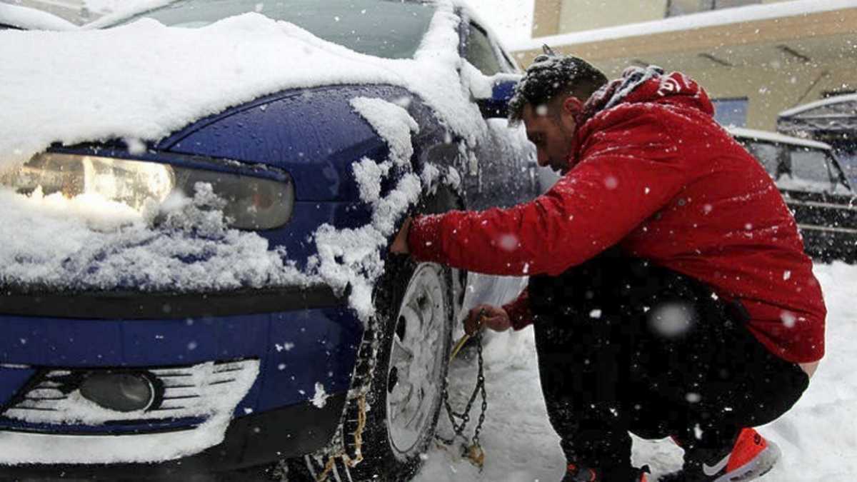Καιρός – Κακοκαιρία Μήδεια: Τι πρέπει να προσέχετε στην οδήγηση με χιόνι ή πάγο