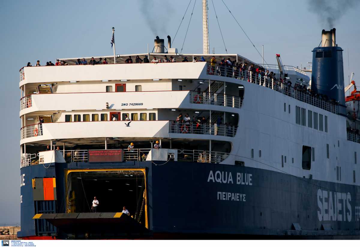 Λήμνος: Ταξιδεύει χωρίς επιβάτες για Λαύριο το πλοίο “Aqua Blue” που παρουσίασε μηχανική βλάβη