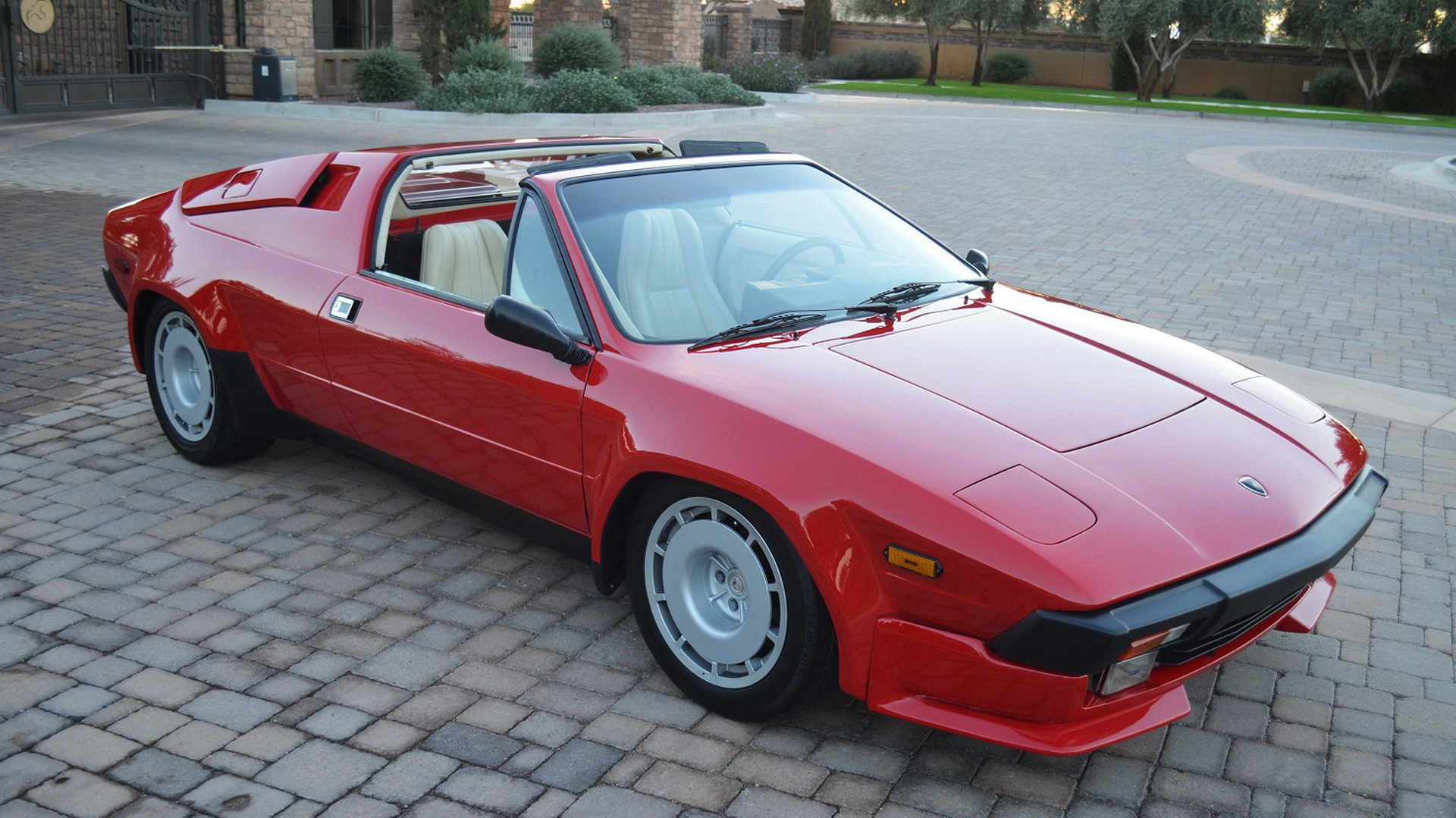 Lamborghini Jalpa P350 GTS 1981-1988: Η κατάρα του V8