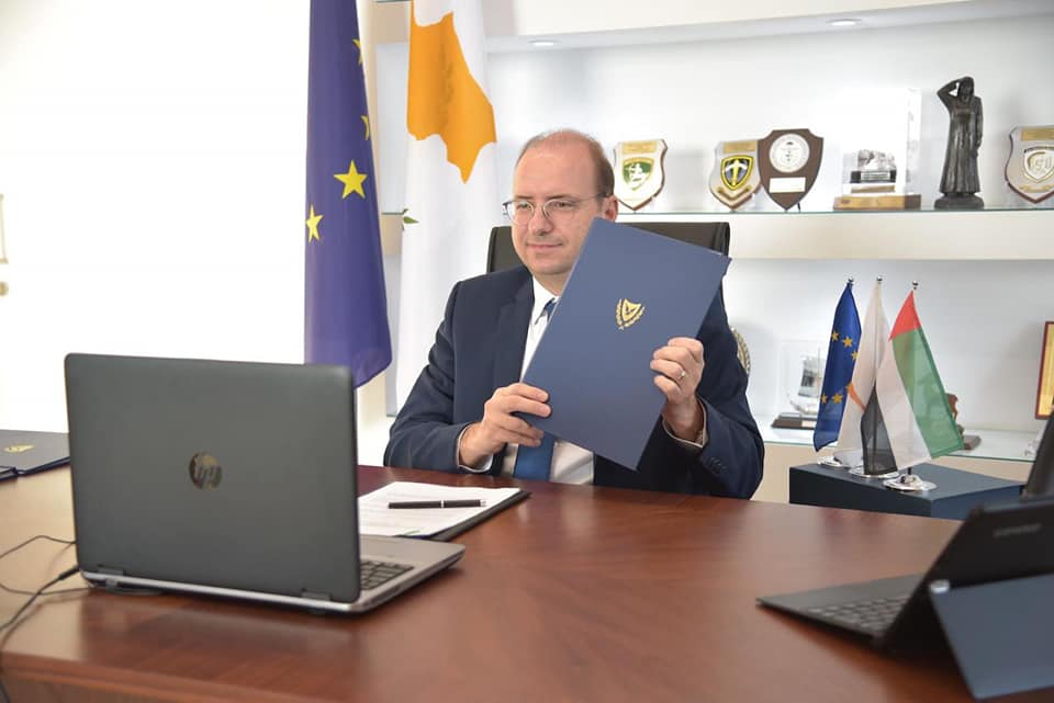 Υπεγράφη συμφωνία στρατιωτικής συνεργασίας Κύπρου με Ηνωμένα Αραβικά Εμιράτα [pics]