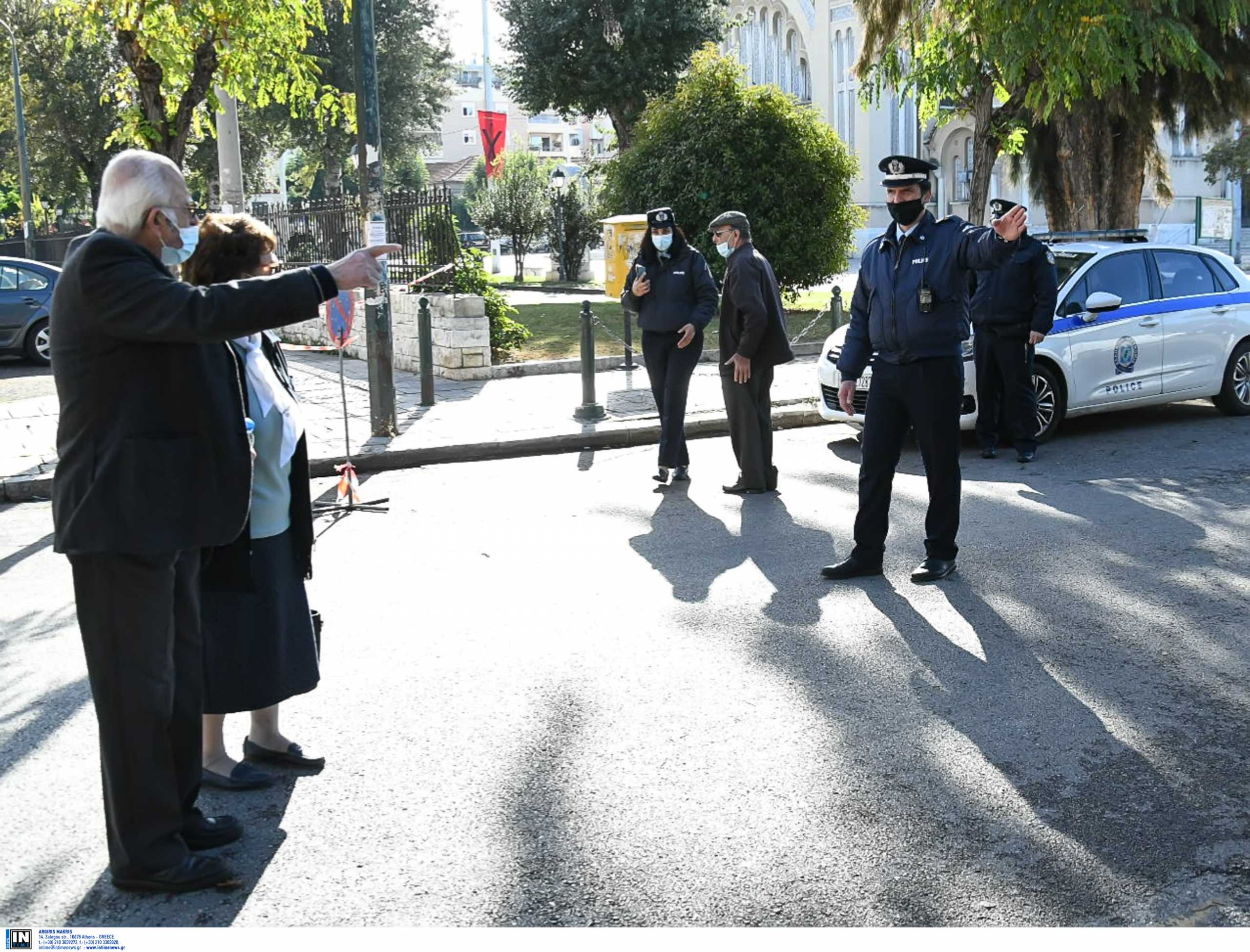 Θεοφάνεια: Συνεννόηση ΕΛ.ΑΣ με ιεράρχες και ήπια μέτρα έξω από τις εκκλησίες