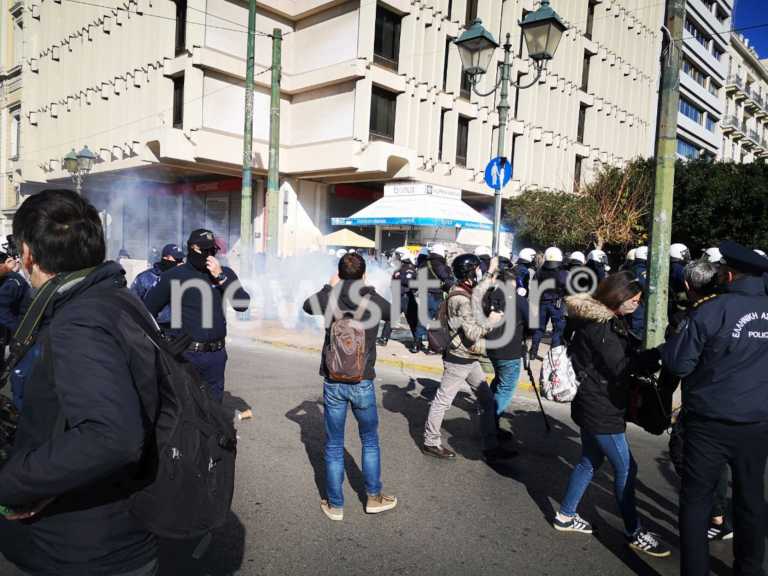Ένταση με χημικά στο φοιτητικό συλλαλητήριο στην Κοραή (pics, video)