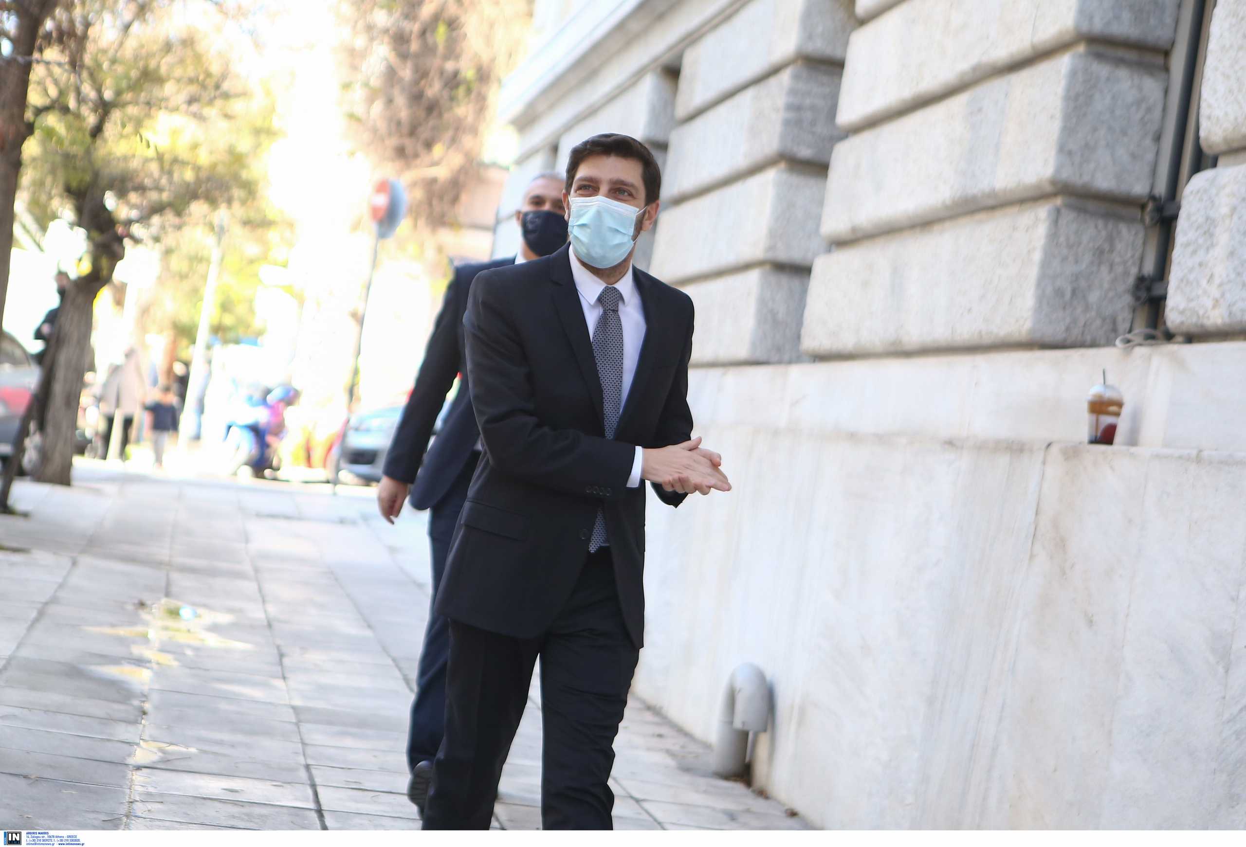 Γιατρομανωλάκης: Μεγάλη ευθύνη να δοθεί υπουργική θέση σε έναν ανοικτά δηλωμένο ομοφυλόφιλο