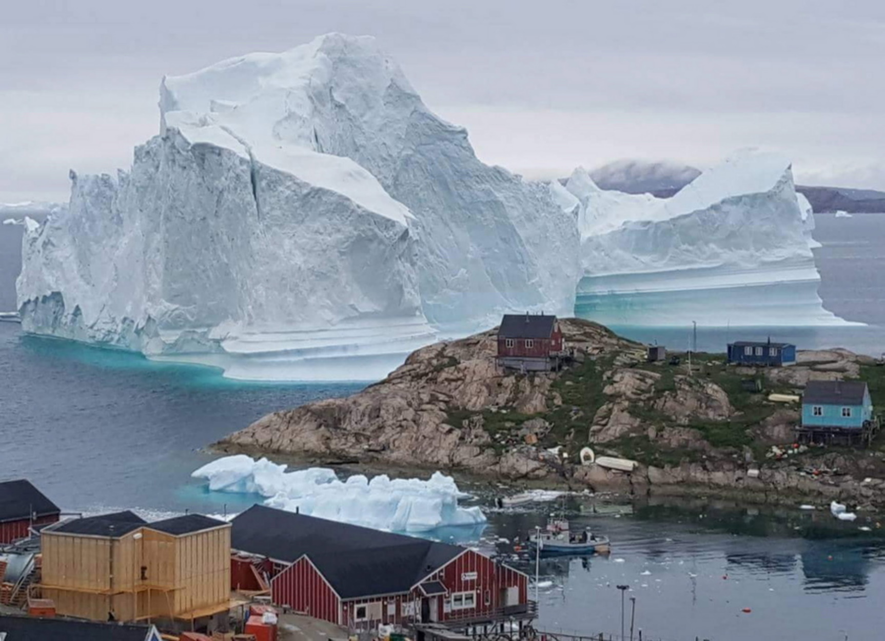 12 φωτογραφίες που θα σε κάνουν να θέλεις να επισκεφτείς τη Γροιλανδία