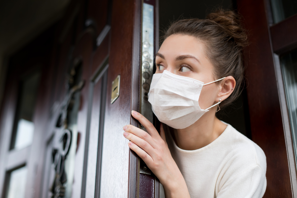 Κορονοϊός: Πώς βελτιώνουμε τον αερισμό στο σπίτι για να μην παραμένει ο ιός