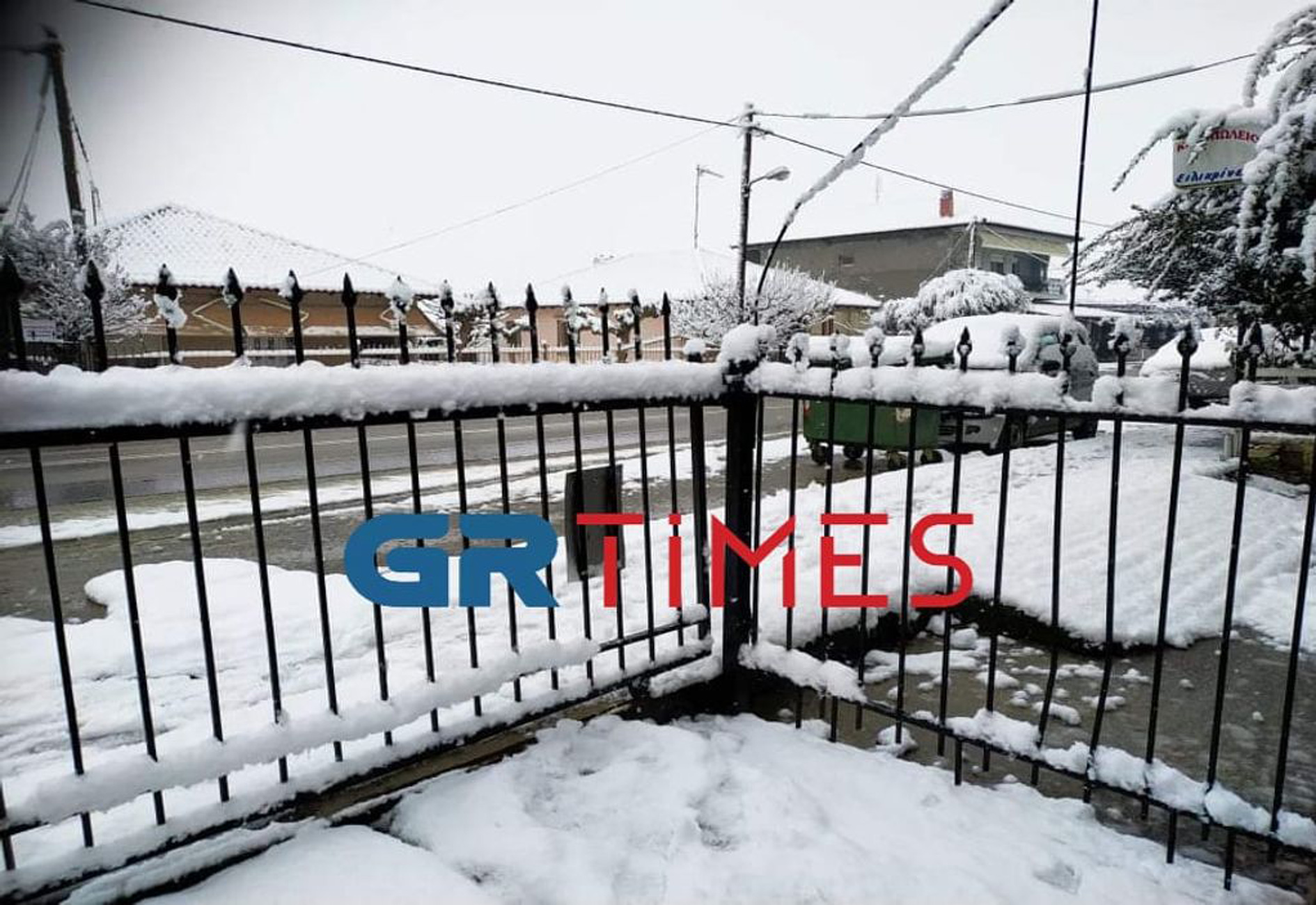 Καιρός – Ημαθία: Έντονη χιονόπτωση και διακοπές ρεύματος (photo, video)