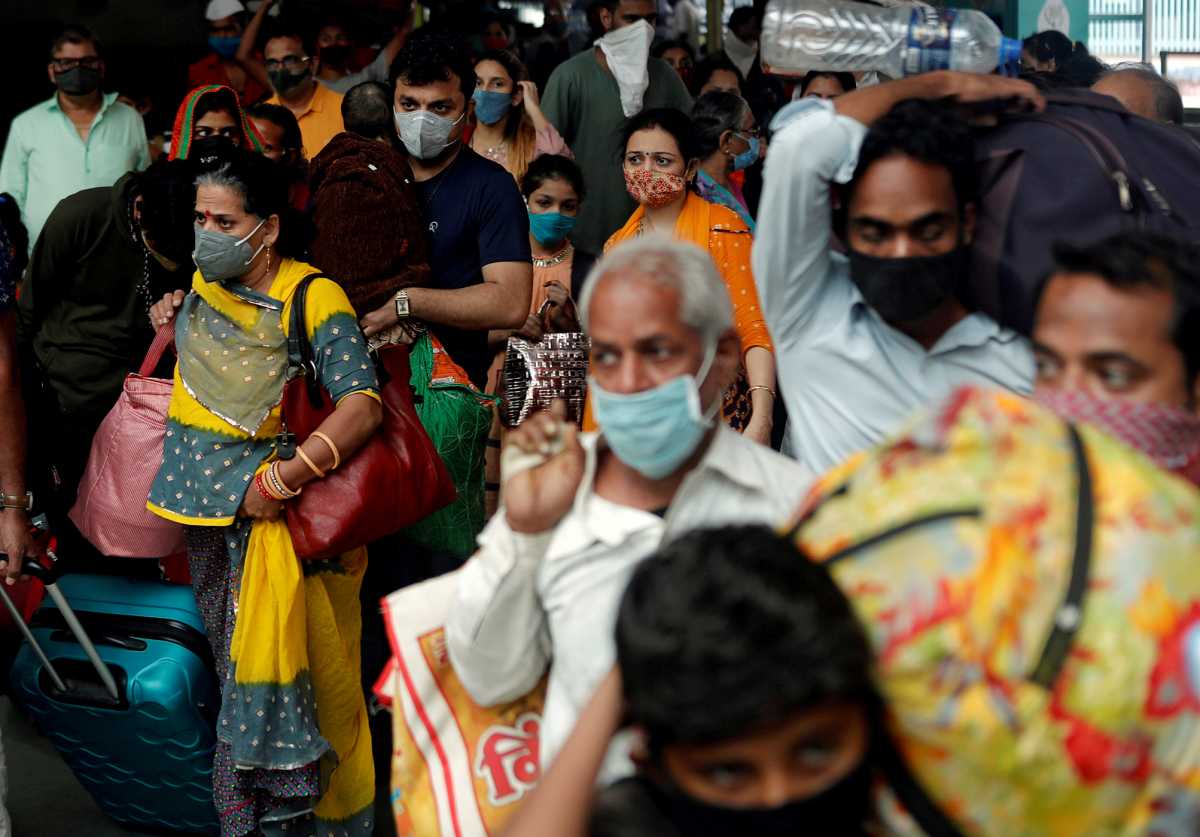 Ινδία – κορονοϊός: 101 θάνατοι και 14.000 κρούσματα σε 24 ώρες