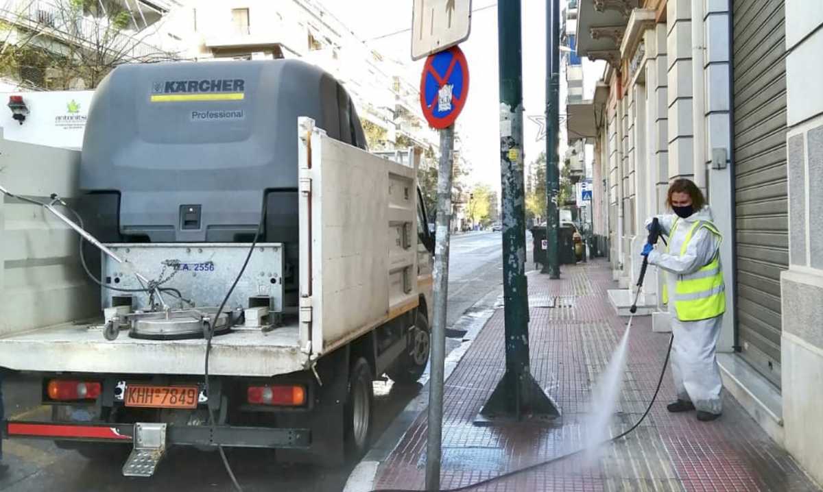 Κυψέλη καθαριότητας: Υδροφόρες του Μπακογιάννη «σάρωσαν» τη γειτονιά της Αθήνας (pics)