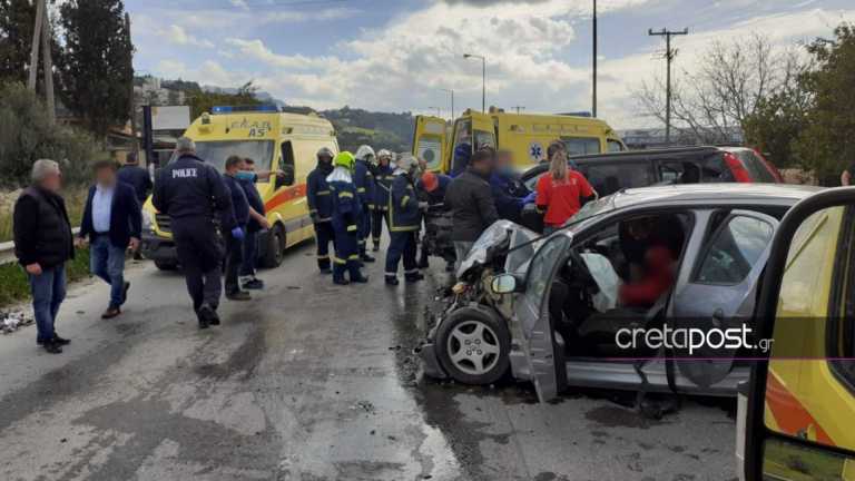 Κρήτη: Καραμπόλα αυτοκινήτων με πέντε τραυματίες (pics)
