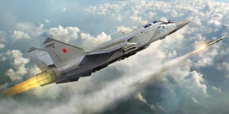 MiG-31: Tα θρυλικά ρωσικά μαχητικά εξοπλίζονται με υπερηχητικούς πυραύλους Kinzhal