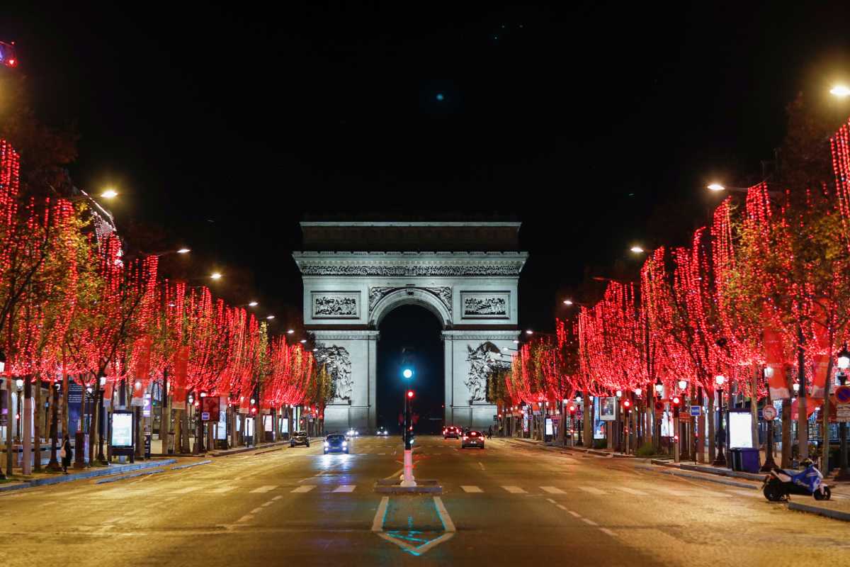 Μαίνεται ο κορονοϊός στο Παρίσι – Ένας διασωληνωμένος κάθε 12 λεπτά
